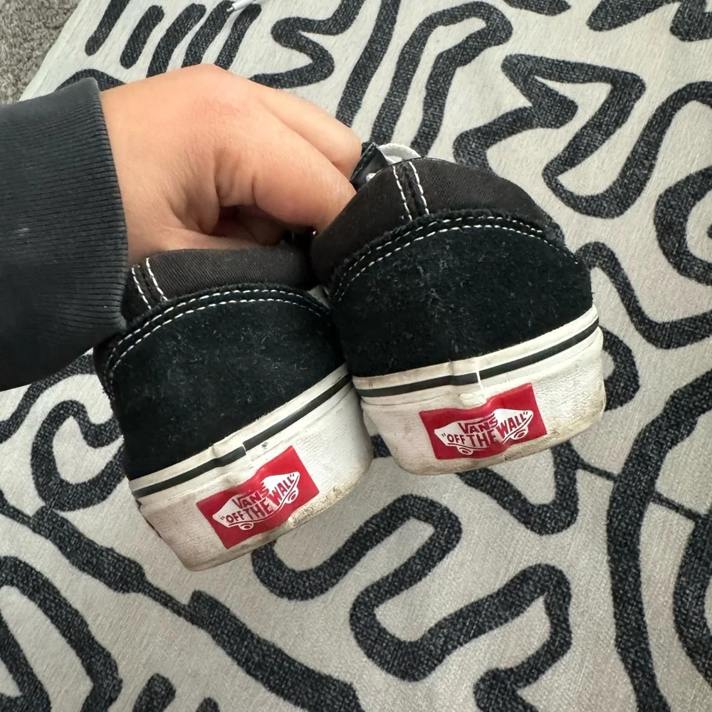 Vans - Picture 2 of 4